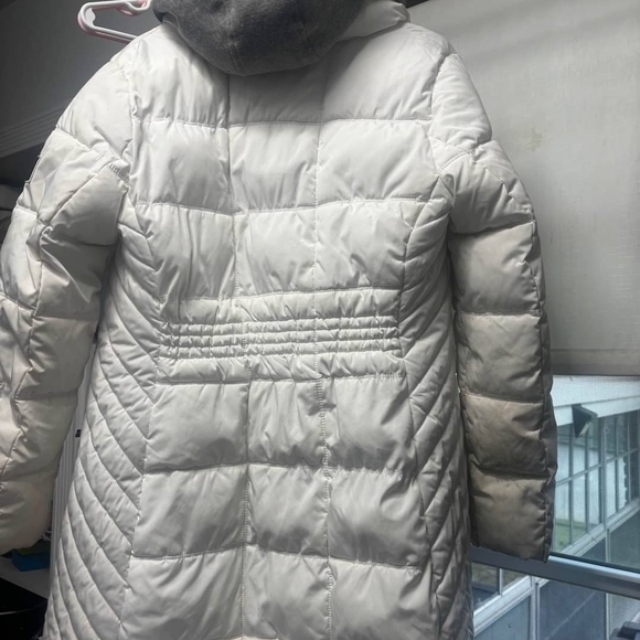 Tommy Hilfiger Cream Puffer Jacket - Picture 2 of 2